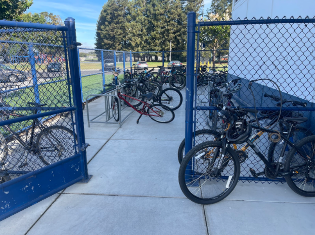 The Technology High School bike rack, located behind room B3, where there are consistent blockages and misconduct making bike rack operation difficult (Photo By: Everett Cota).